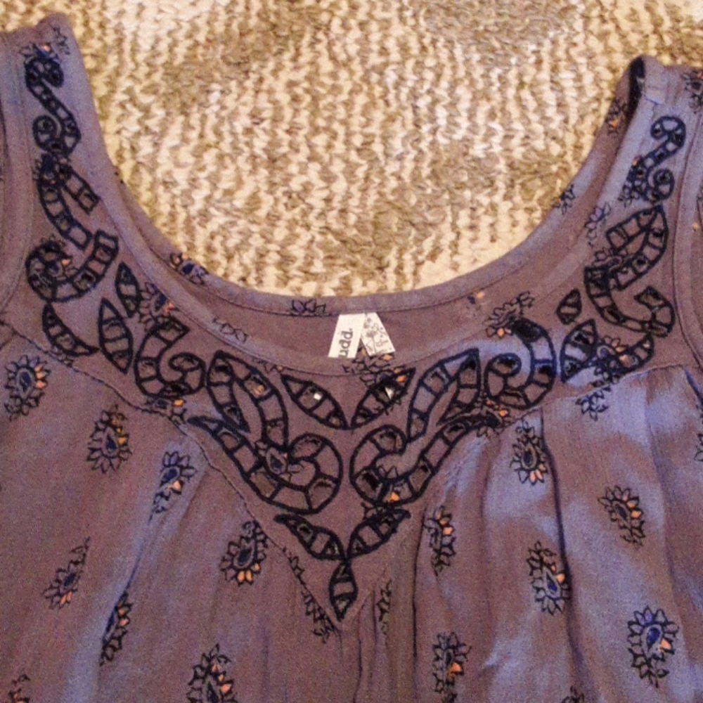 Tank top - Picture 2 of 2